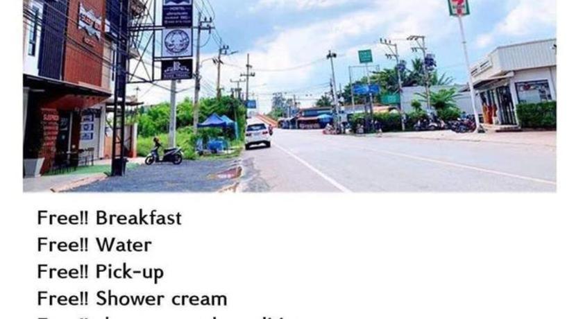 Sleepbox Hostel Suratthani Surat Thani Exterior photo