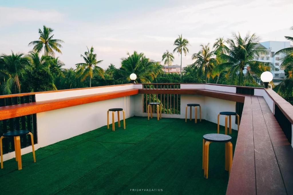 Sleepbox Hostel Suratthani Surat Thani Exterior photo