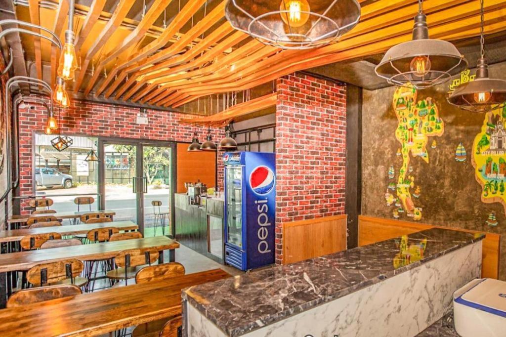 Sleepbox Hostel Suratthani Surat Thani Exterior photo